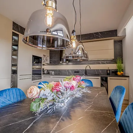 Apartment W Cieplicach Prime Jelenia Gora